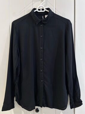 Divided button-up shirt